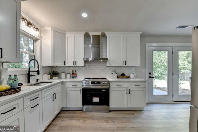 1421 Willow Bend Drive, Snellville, GA 30078
