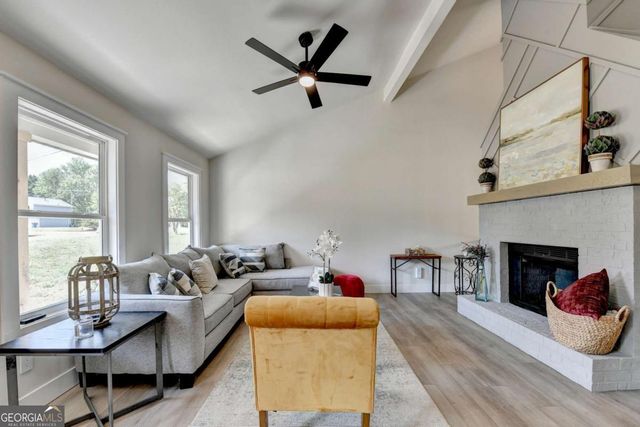 1421 Willow Bend Drive, Snellville, GA 30078
