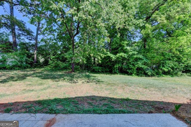 1421 Willow Bend Drive, Snellville, GA 30078