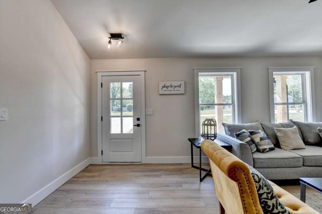1421 Willow Bend Drive, Snellville, GA 30078