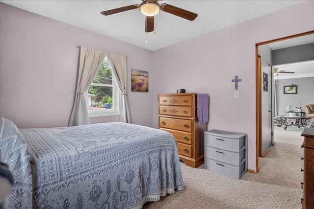 1129 Maxine Avenue, Waterloo, IA 50701
