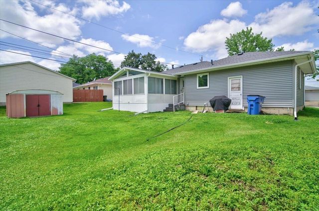 1129 Maxine Avenue, Waterloo, IA 50701