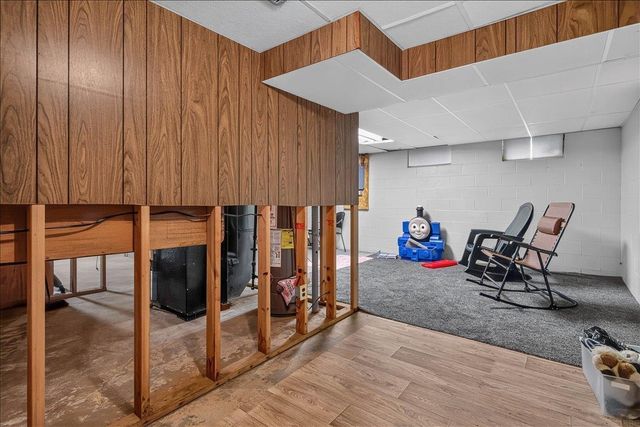 1129 Maxine Avenue, Waterloo, IA 50701