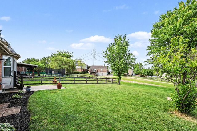 6360 Deermeade Drive, Florence, KY 41042