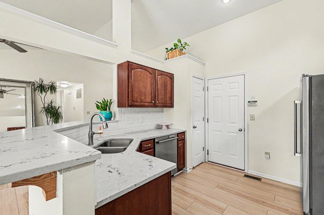 6360 Deermeade Drive, Florence, KY 41042