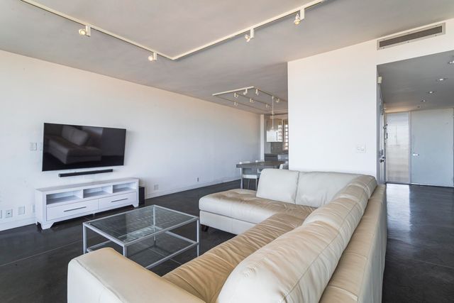 600 Alcalde Place SW 7B, Albuquerque, NM 87104