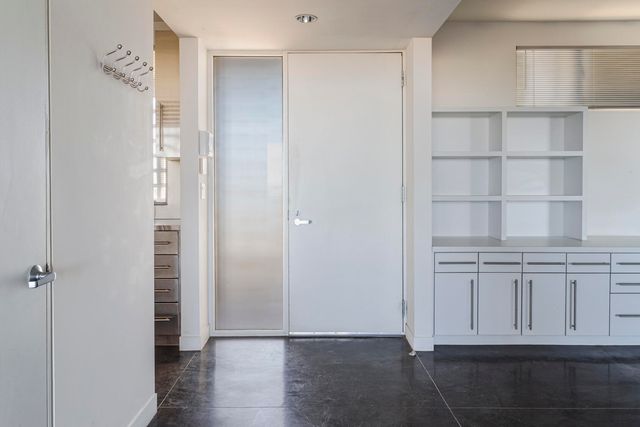 600 Alcalde Place SW 7B, Albuquerque, NM 87104