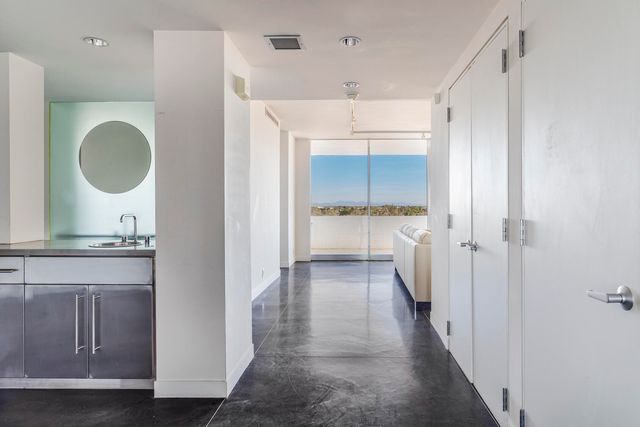 600 Alcalde Place SW 7B, Albuquerque, NM 87104