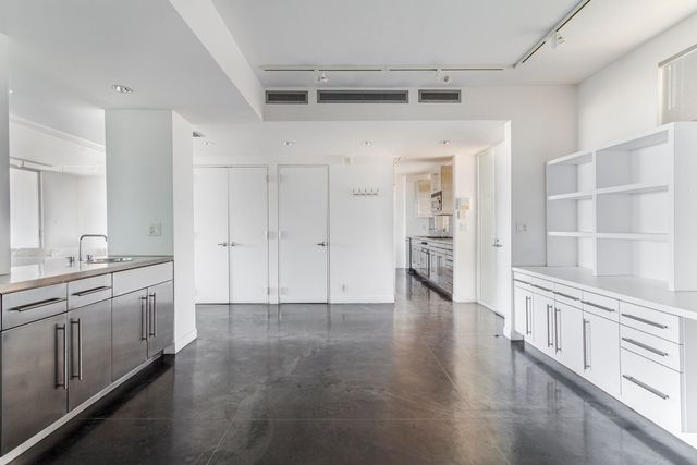 600 Alcalde Place SW 7B, Albuquerque, NM 87104