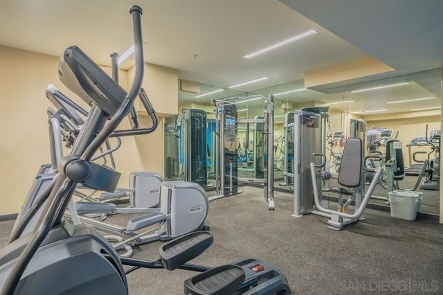 450 J ST, San Diego, CA 92101