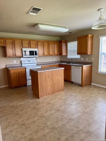 9610 KRIER CT, Converse, TX 78109