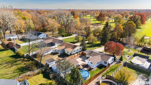 611 W Forest Lawn Avenue, Peoria, IL 61615