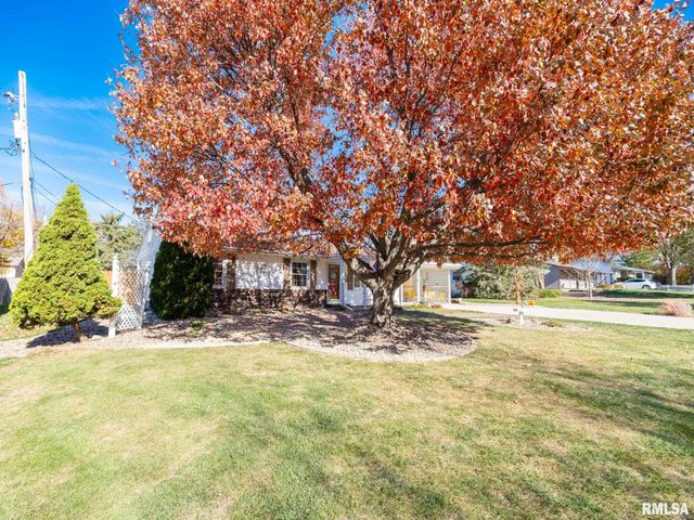 611 W Forest Lawn Avenue, Peoria, IL 61615