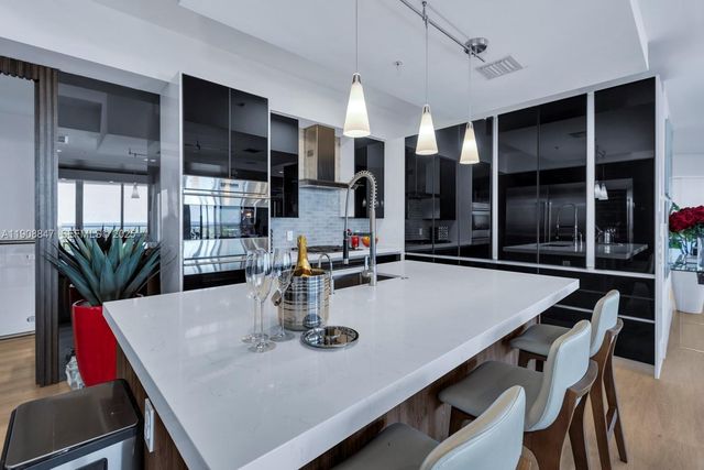 1180 N Federal Hwy 1602, Fort Lauderdale, FL 33304