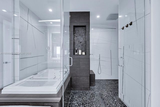 1180 N Federal Hwy 1602, Fort Lauderdale, FL 33304