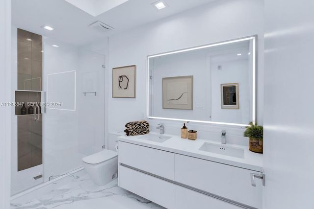 1180 N Federal Hwy 1602, Fort Lauderdale, FL 33304