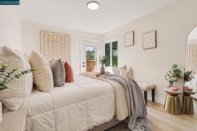 2718 Oliver Ave, Oakland, CA 94605