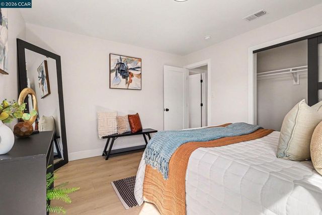 2718 Oliver Ave, Oakland, CA 94605