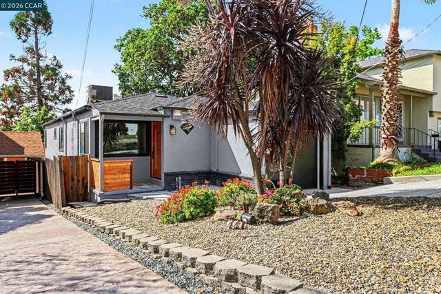 2718 Oliver Ave, Oakland, CA 94605