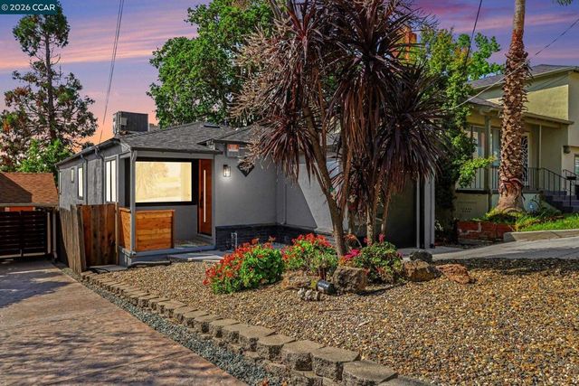 2718 Oliver Ave, Oakland, CA 94605