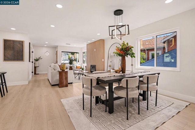 2718 Oliver Ave, Oakland, CA 94605