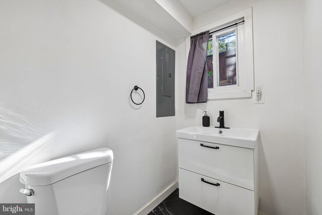 27 S ARLINGTON AVE, Baltimore, MD 21223