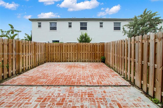 29278 SW 162nd Ct, Homestead, FL 33033