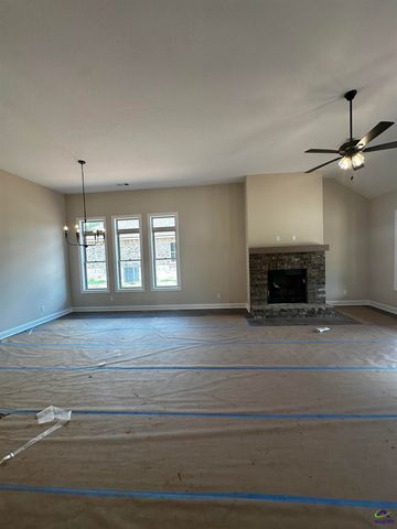 2 Pleasant Oaks Drive, Perry, GA 31069