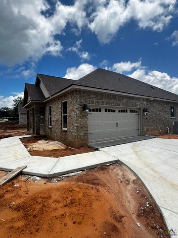 2 Pleasant Oaks Drive, Perry, GA 31069