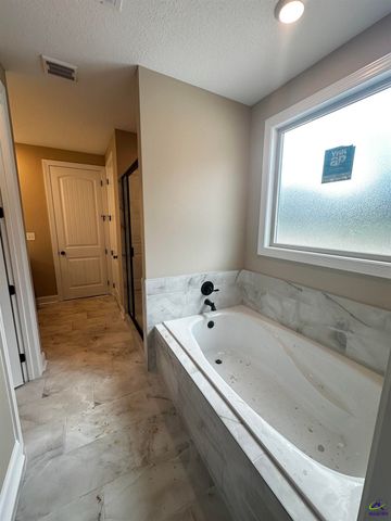 2 Pleasant Oaks Drive, Perry, GA 31069