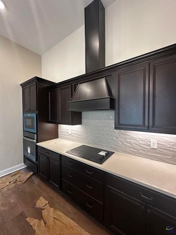 2 Pleasant Oaks Drive, Perry, GA 31069