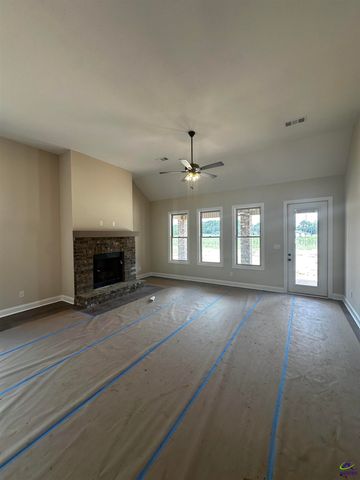 2 Pleasant Oaks Drive, Perry, GA 31069