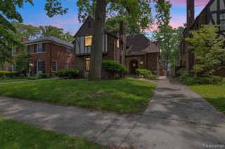 19510 Stratford Road, Detroit, MI 48221