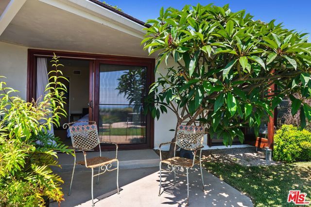 1166 LAS PULGAS Place, Pacific Palisades (los Angeles), CA 90272