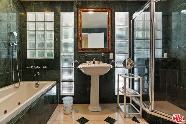 1166 LAS PULGAS Place, Pacific Palisades (los Angeles), CA 90272