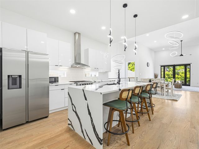 1521 N Haskell Avenue, Dallas, TX 75204