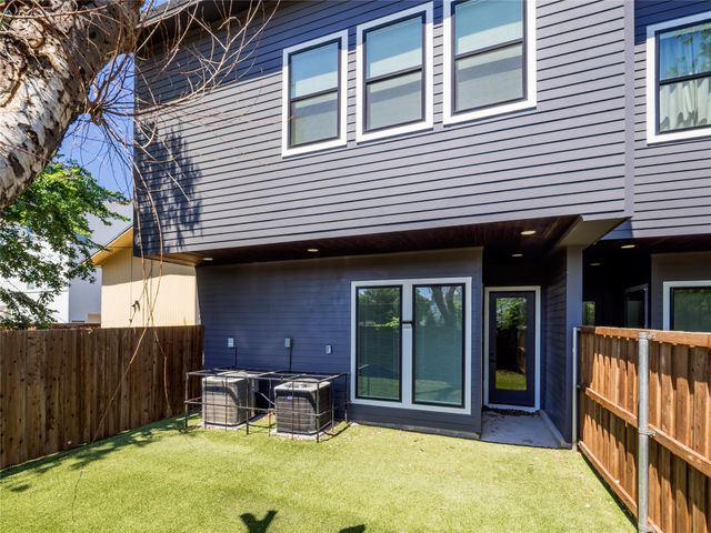 1521 N Haskell Avenue, Dallas, TX 75204