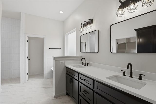 3124 Road Runner Court, Guthrie, OK 73044