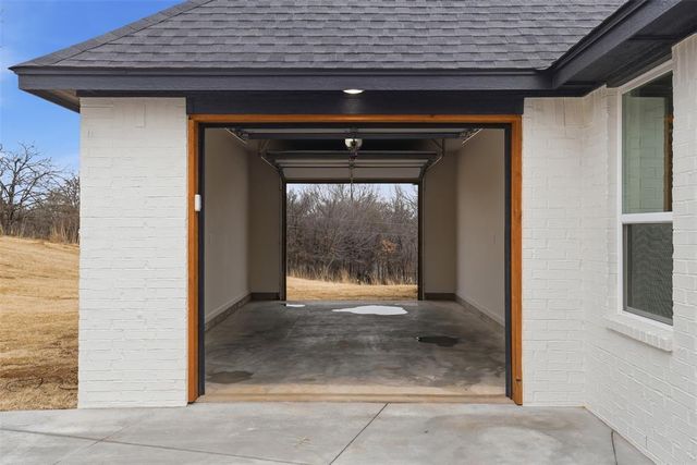 3124 Road Runner Court, Guthrie, OK 73044