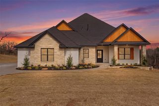 3124 Road Runner Court, Guthrie, OK 73044
