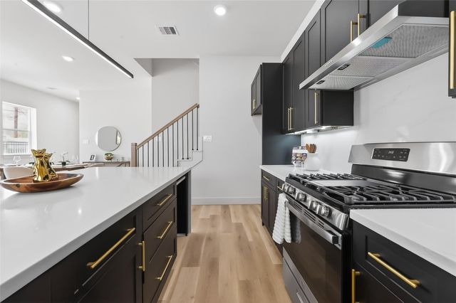 975 Highland Light Lane, Houston, TX 77091