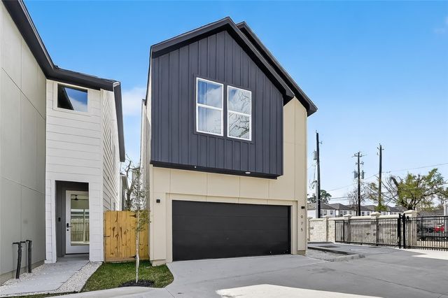 975 Highland Light Lane, Houston, TX 77091