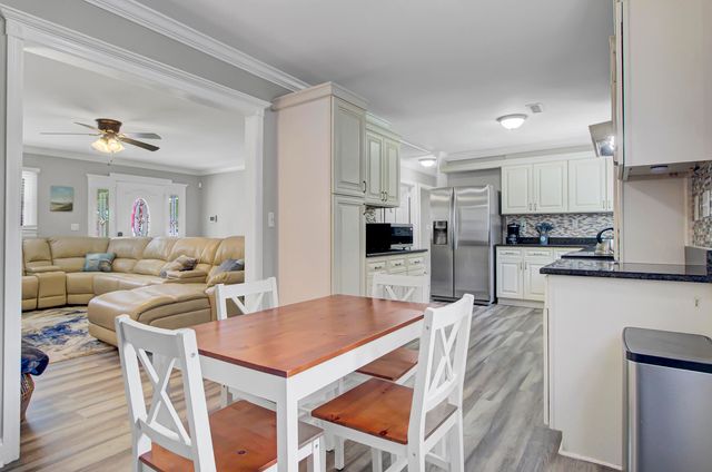 1107 Hawthorne Road, Hanahan, SC 29410