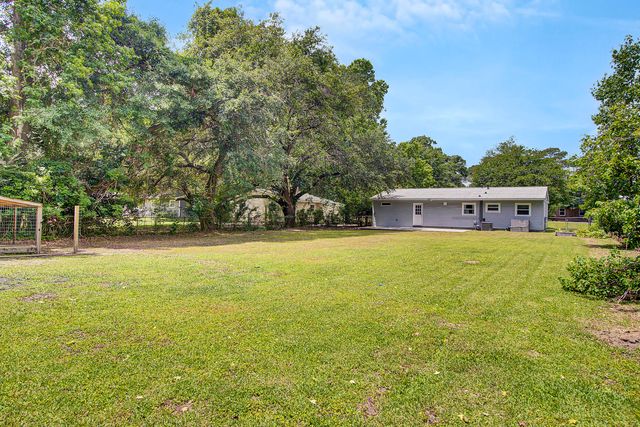 1107 Hawthorne Road, Hanahan, SC 29410