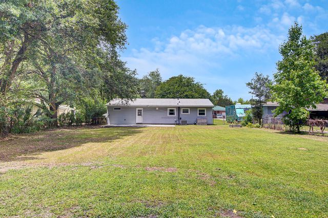 1107 Hawthorne Road, Hanahan, SC 29410