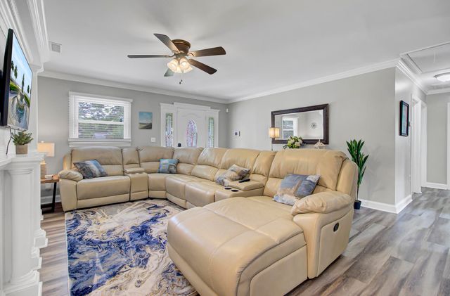 1107 Hawthorne Road, Hanahan, SC 29410