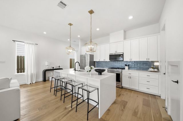 2211 Mansfield Street, Houston, TX 77091