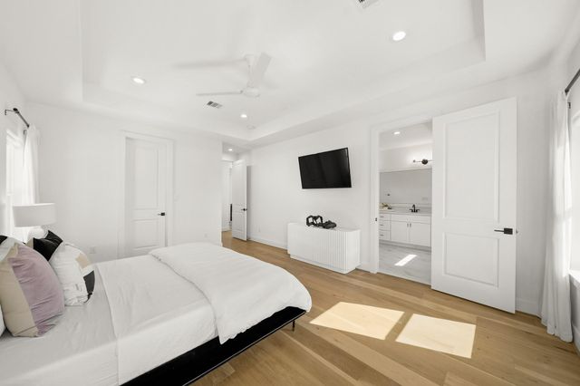 2211 Mansfield Street, Houston, TX 77091