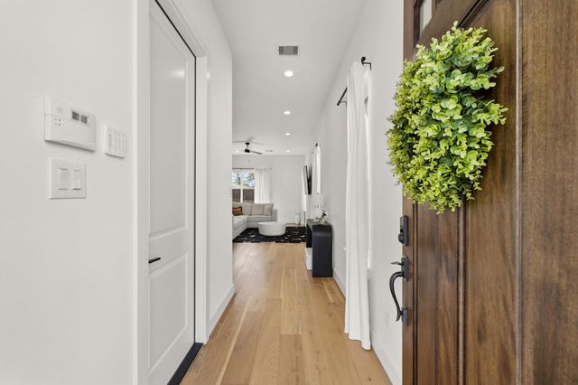 2211 Mansfield Street, Houston, TX 77091