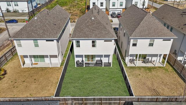 2211 Mansfield Street, Houston, TX 77091